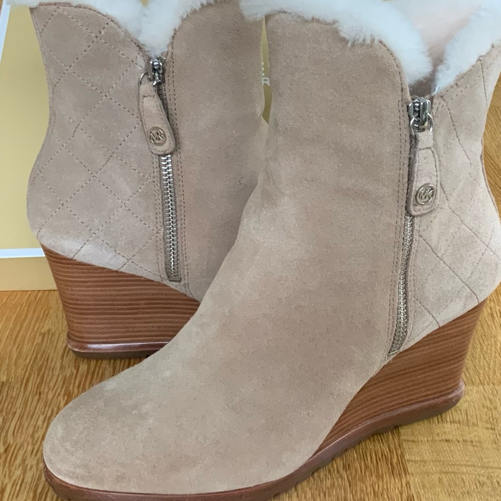 Michael Kors Booties - beige suede - size 7